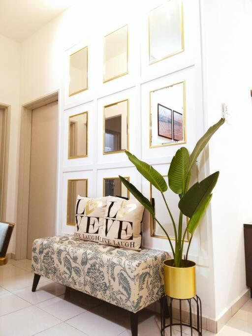 Homestay Casa Nur Iman @Adelia Kajang Exterior foto